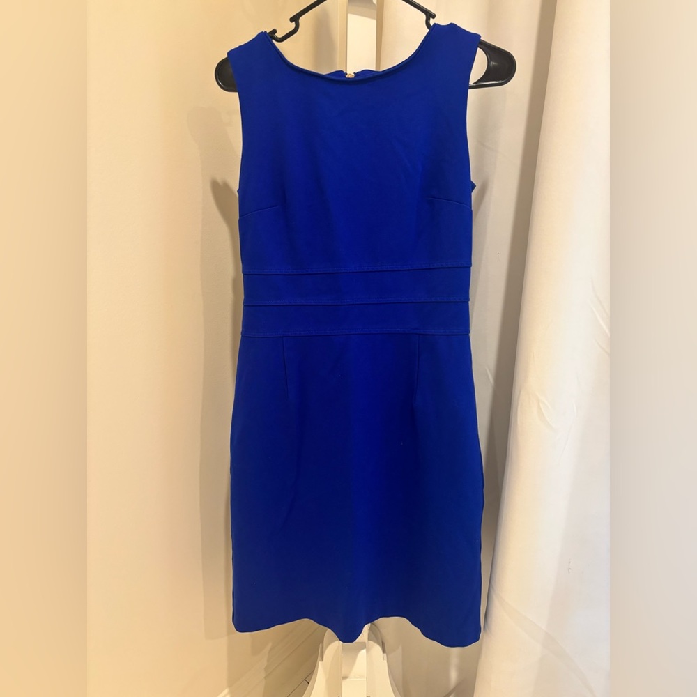 Joseph Ribkoff size 8 Elegant Blue Sleeveless Interview Dress Gold accent zipper